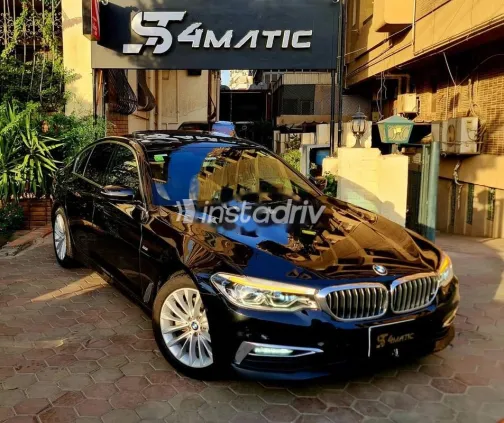 بي ام دبليو 520 2020 أسود مستعملة للبيع - 3