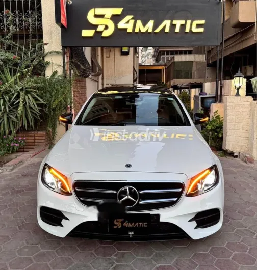 Mercedes A 200 2018 White Used for Sale - 3