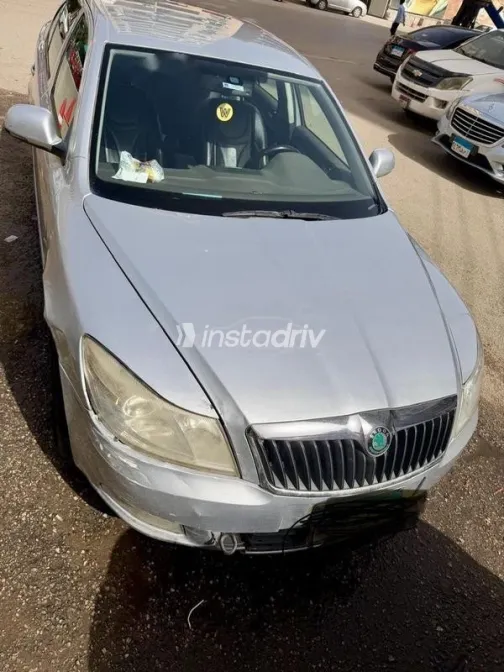 سكودا اوكتافيا 2013 فضي مستعملة للبيع - 1