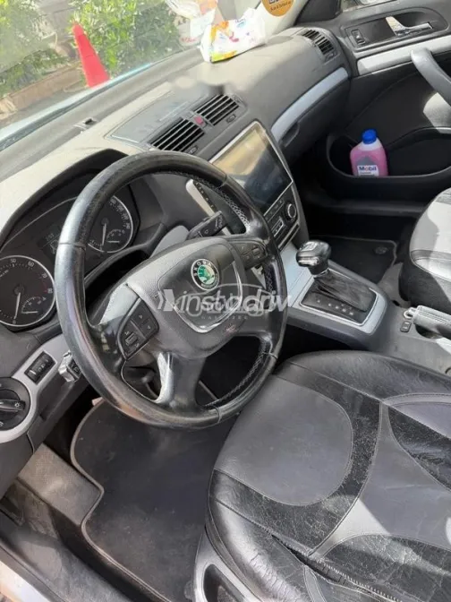 سكودا اوكتافيا 2013 فضي مستعملة للبيع - 5