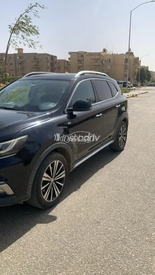 ام جى ار اكس 5 2022 أبيض مستعملة للبيع - 4