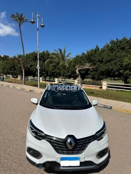 Renault Kadjar 2021 White Used for Sale - 1