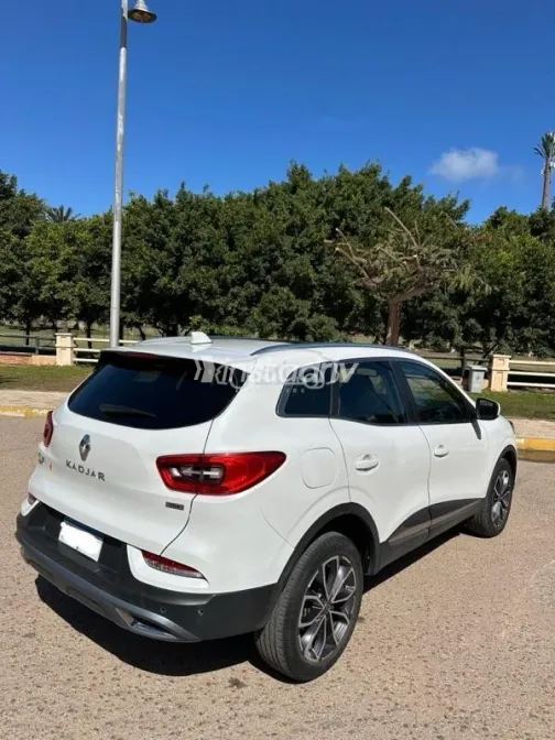 Renault Kadjar 2021 White Used for Sale - 5