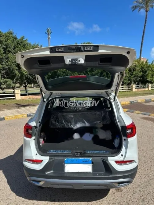 Renault Kadjar 2021 White Used for Sale - 6