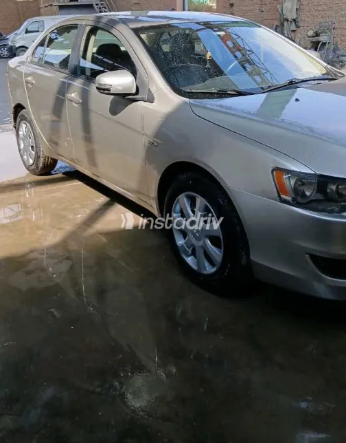 Mitsubishi Lancer 2015 White Used for Sale - 3