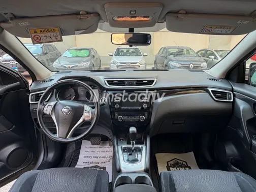 Nissan Qashqai 2016 White Used for Sale - 7