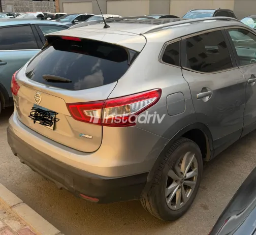 Nissan Qashqai 2016 White Used for Sale - 8