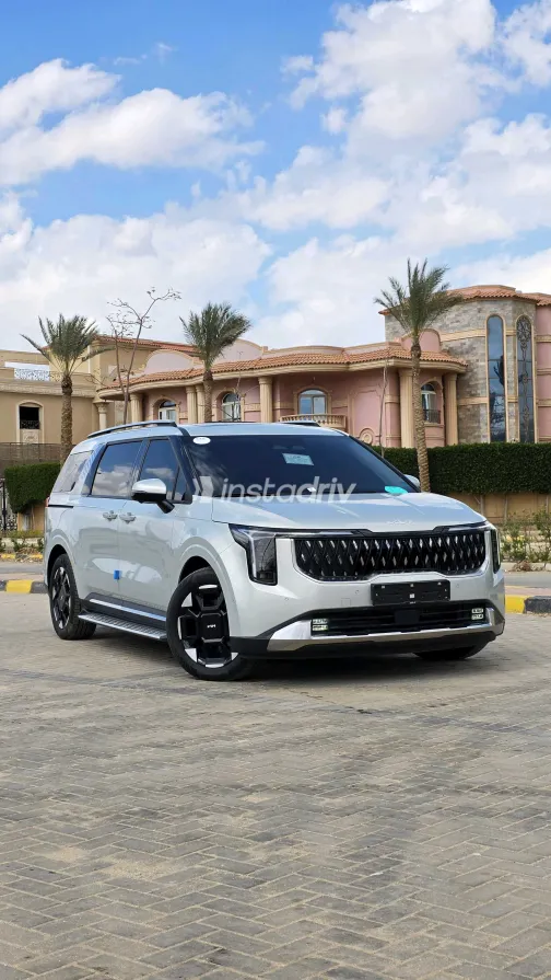 Kia Carnival 2025 White Used for Sale - 7