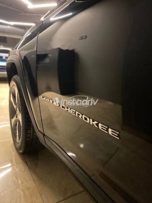 Jeep Grand Cherokee 2024 Black Used for Sale - 10