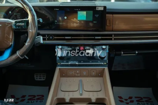 Hyundai Santa Fe 2025 White Used for Sale - 10