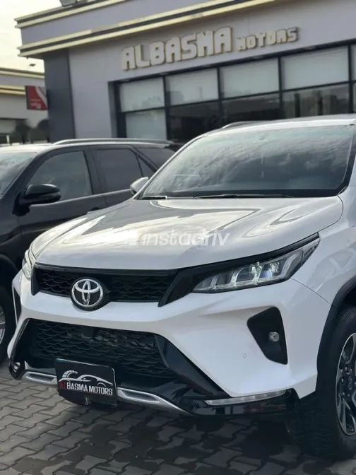 تويوتا فورتشنر 2024 أبيض مستعملة للبيع - 9
