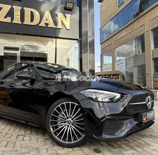 مرسيدس C 200 2024 أسود مستعملة للبيع - 5