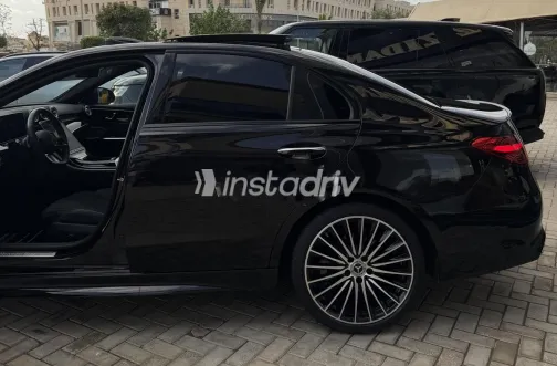 مرسيدس C 200 2024 أسود مستعملة للبيع - 9