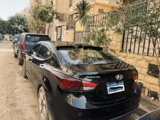 هيونداي إلنترا ام دى 2015 أسود مستعملة للبيع