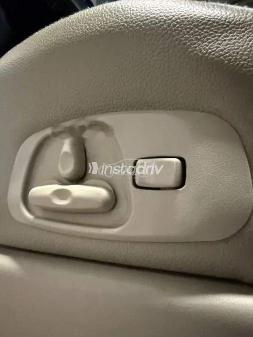 ميتسوبيشي باجيرو 2017 ذهبي مستعملة للبيع - 10