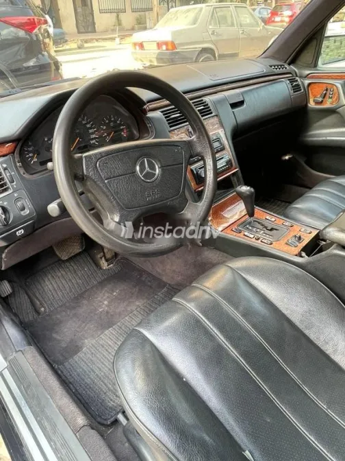 Mercedes E 200 1998 Silver Used for Sale - 2