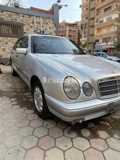 Mercedes E 200 1998 Silver Used for Sale - 5