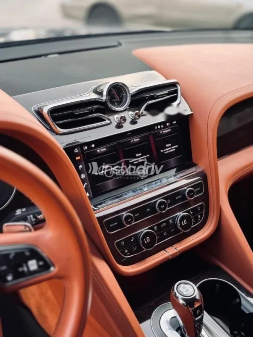 Bentley Bentayga 2022 Dark Blue Used for Sale - 8