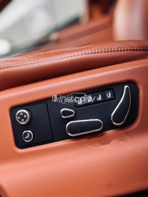 Bentley Bentayga 2022 Dark Blue Used for Sale - 9