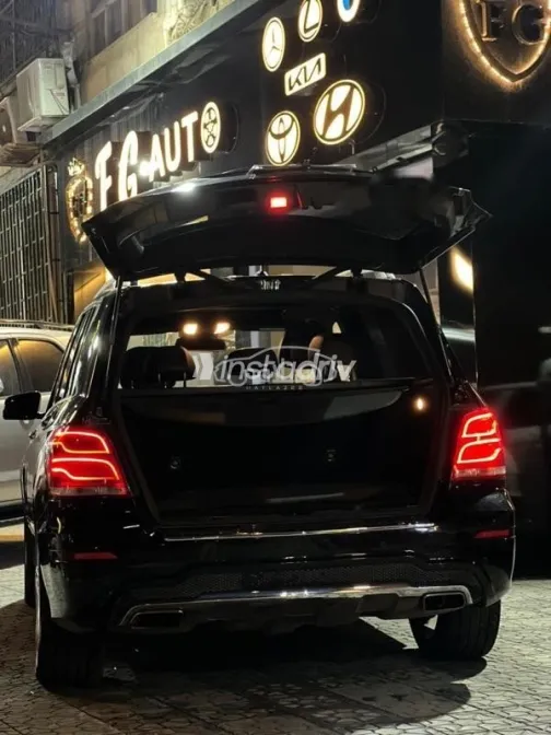 Mercedes GLK 350 2013 Black Used for Sale - 8