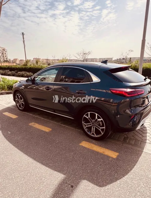 كيا اكسيد 2022 أبيض مستعملة للبيع - 2