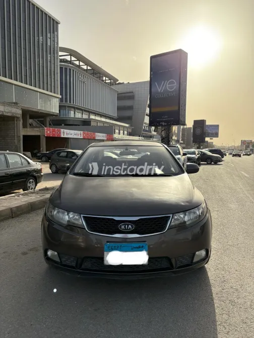 Kia Cerato 2013 White Used for Sale - 4