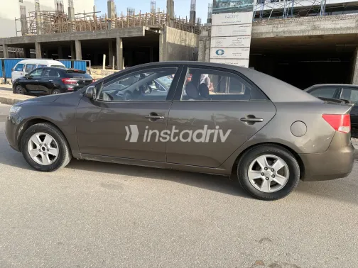 Kia Cerato 2013 White Used for Sale - 8