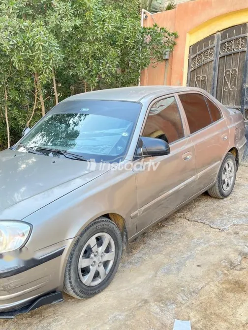 Hyundai Verna 2014 Mocha Used for Sale - 3