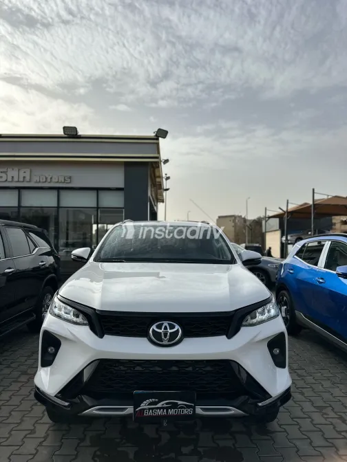 Toyota Fortuner 2024 White Used for Sale - 6