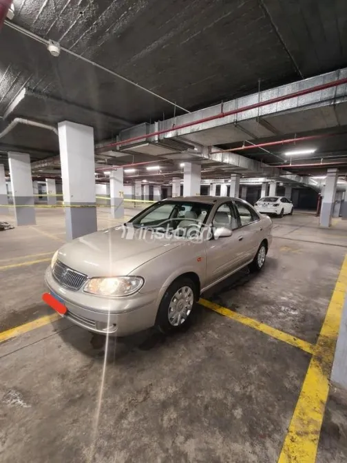 Nissan Sunny 2004 Gold Used for Sale - 2