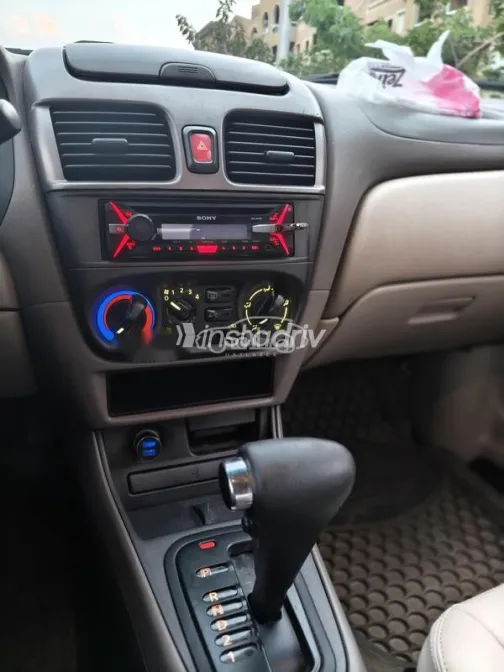 Nissan Sunny 2004 Gold Used for Sale - 3