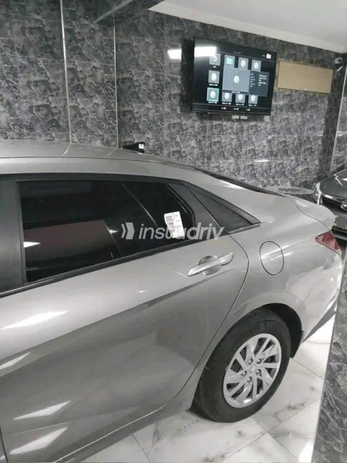 Hyundai Elantra CN7 2021 White Used for Sale - 2