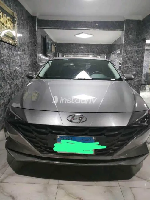 Hyundai Elantra CN7 2021 White Used for Sale - 3