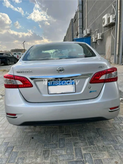 نيسان سنترا 2026 أبيض مستعملة للبيع - 5