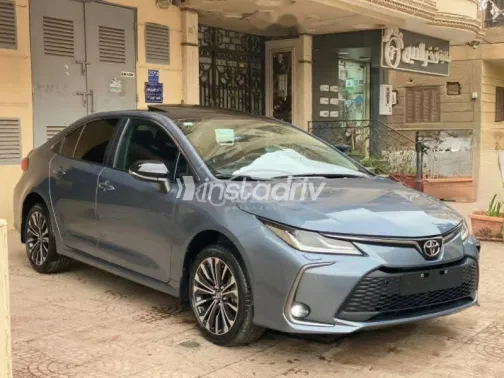 تويوتا كورولا 2025 أزرق غامق مستعملة للبيع - 3