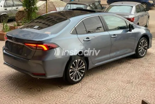 تويوتا كورولا 2025 أزرق غامق مستعملة للبيع - 5