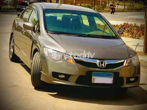هوندا سيفك 2008 برونزي مستعملة للبيع - 1
