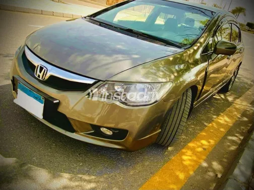 هوندا سيفك 2008 برونزي مستعملة للبيع - 2