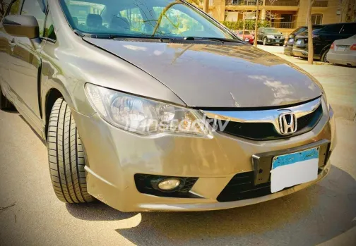 هوندا سيفك 2008 برونزي مستعملة للبيع - 5