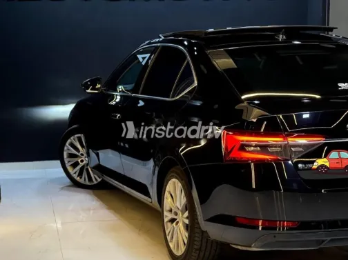 سكودا سوبيرب 2021 أبيض مستعملة للبيع - 7