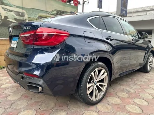 بي ام دبليو X6 2017 أزرق غامق مستعملة للبيع - 7
