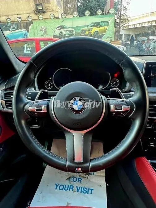 بي ام دبليو X6 2017 أزرق غامق مستعملة للبيع - 8