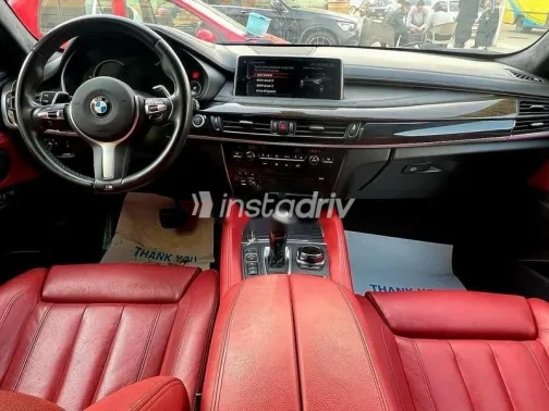 بي ام دبليو X6 2017 أزرق غامق مستعملة للبيع - 9