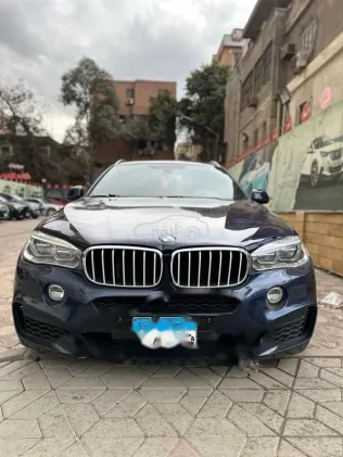 بي ام دبليو X6 2017 أزرق غامق مستعملة للبيع