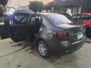 رينو لوجان 2019 أبيض مستعملة للبيع