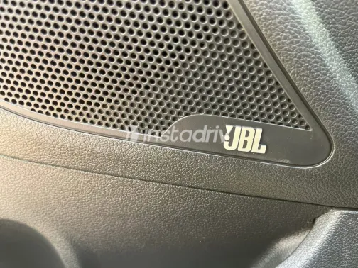 هيونداي افانتي 2017 أبيض مستعملة للبيع - 3