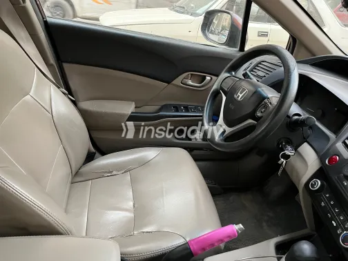 Honda Civic 2016 White Used for Sale - 7