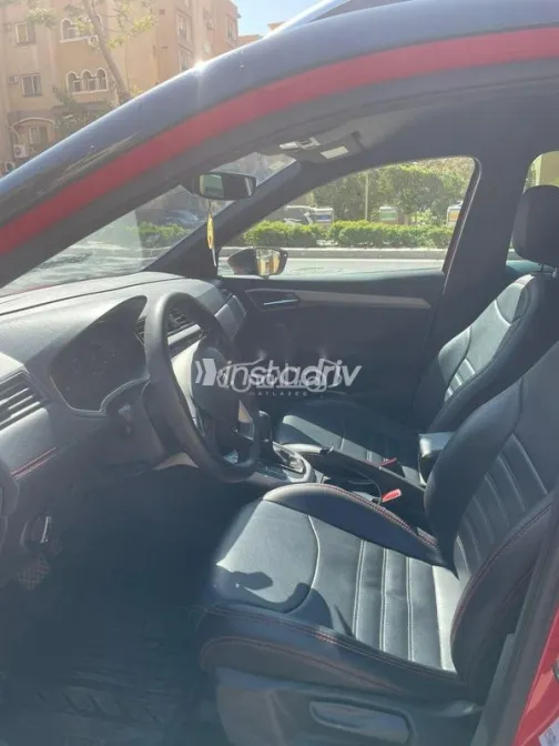 Seat Arona 2020 Red Used for Sale - 10