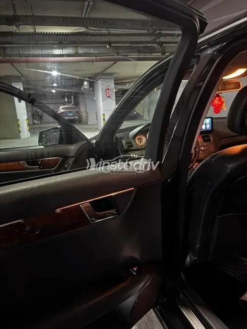 Mercedes C 180 2010 Black Used for Sale - 6