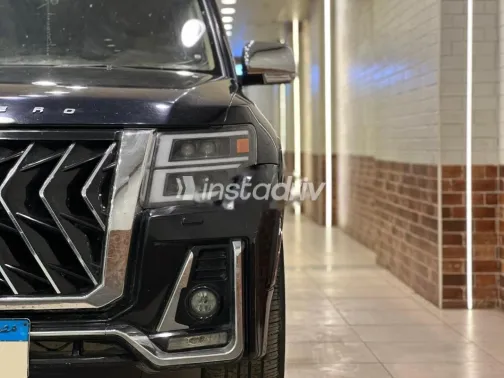 ميتسوبيشي باجيرو 2011 أسود مستعملة للبيع - 1